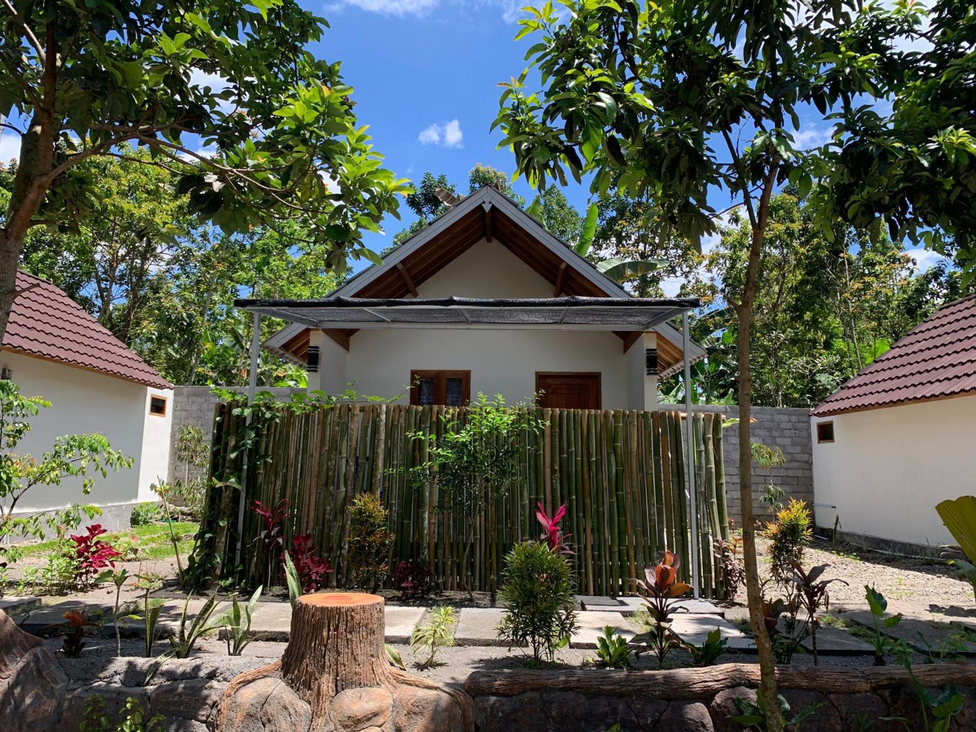 Avocado Homestay Tetebatu Exterior photo
